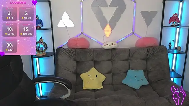 littlevixen18 online show from December 2024 10:11:02 PM