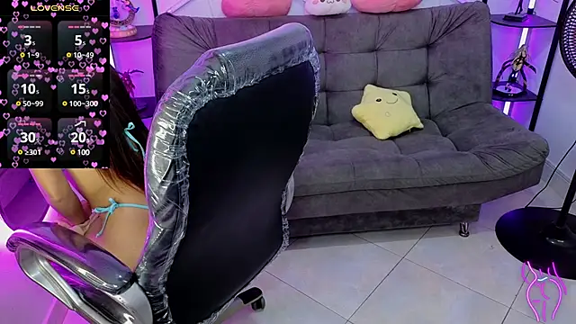 littlevixen18 online show from February 2025 03:30:02 PM