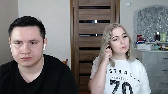 Kristy-Max online show from March 2025 02:15:02 AM