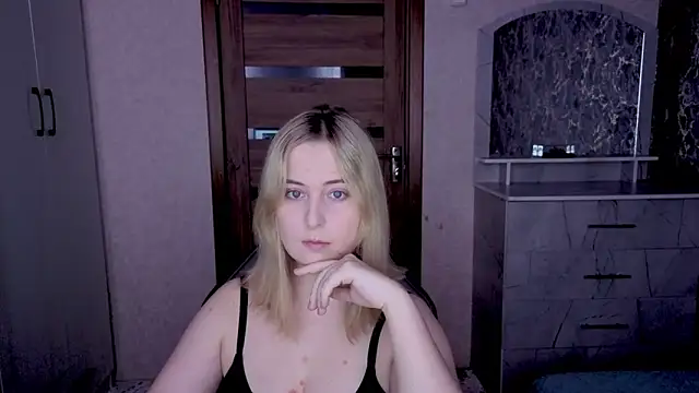 Kristy-Max online show from February 2026 09:35:02 PM