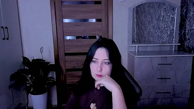 Kristy-Max online show from July 2026 10:14:02 PM