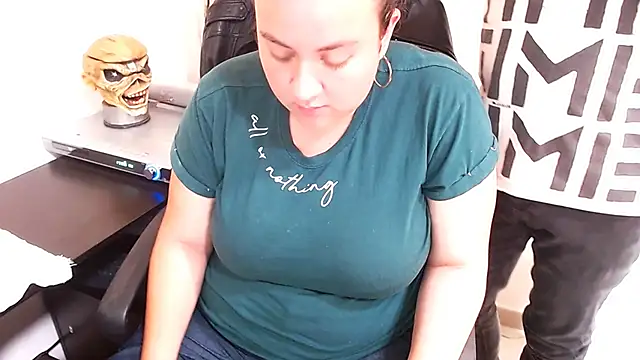 webothtwo online show from December 2024 03:55:01 PM