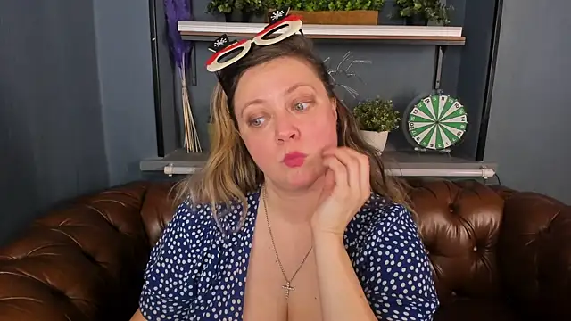 JesiaFoxi online show from January 2025 04:02:02 PM