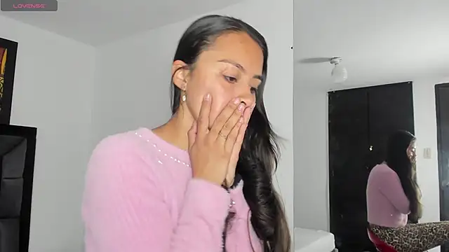 Snapshot of tatiana_valencia chatting on January 2025 12:29:02 PM tatiana valencia online show from January 2025 12:29:02 PM