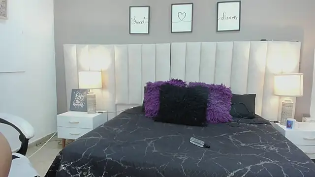 Snapshot of lyzzi_smith01 chatting on March 2025 05:02:02 PM lyzzi smith01 online show from March 2025 05:02:02 PM