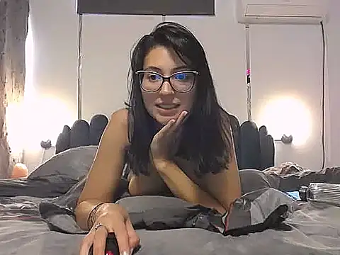 Snapshot of RubyBe10 chatting on October 2025 12:17:02 PM RubyBe10 online show from October 2025 12:17:02 PM