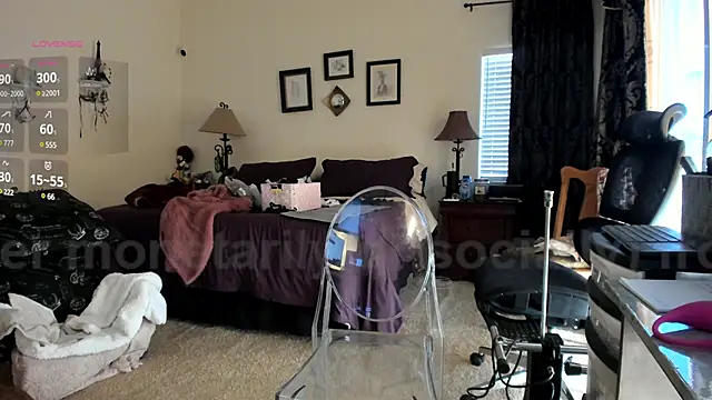 Peaches N Kreme online show from January 2025 11:08:01 PM