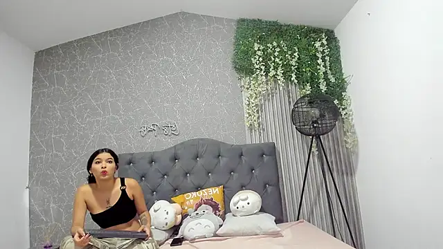 JustiinJazmin online show from February 2025 06:22:01 PM