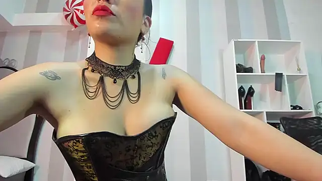 Snapshot of MeliizaQueen chatting on January 2025 11:56:02 AM MeliizaQueen online show from January 2025 11:56:02 AM