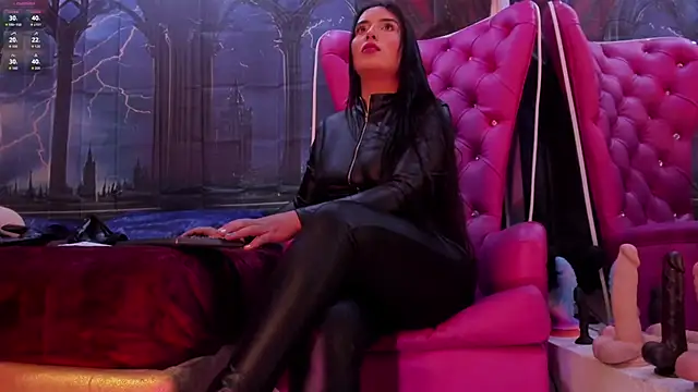 Snapshot of MeliizaQueen chatting on November 2025 11:53:01 AM MeliizaQueen online show from November 2025 11:53:01 AM