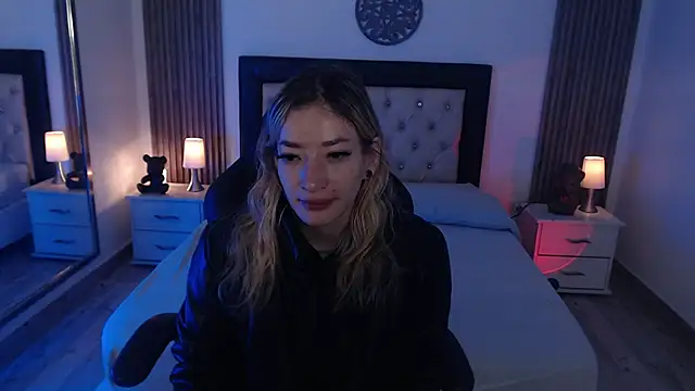 zoe jones13 online show from November 2025 03:18:02 AM