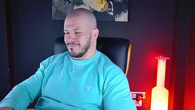Snapshot of AngeloEric chatting on December 2024 07:32:01 AM AngeloEric online show from December 2024 07:32:01 AM