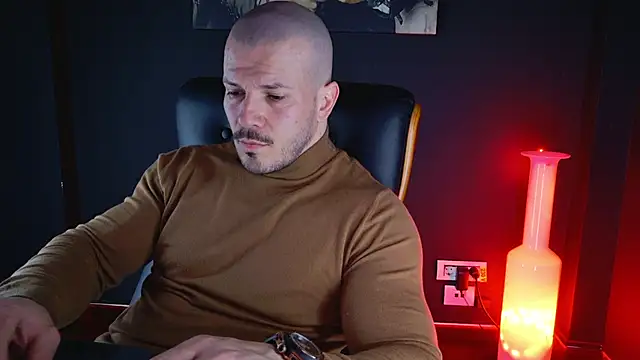 Snapshot of AngeloEric chatting on December 2024 02:11:02 PM AngeloEric online show from December 2024 02:11:02 PM