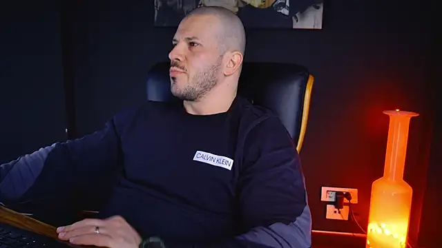 Snapshot of AngeloEric chatting on February 2025 02:33:02 PM AngeloEric online show from February 2025 02:33:02 PM