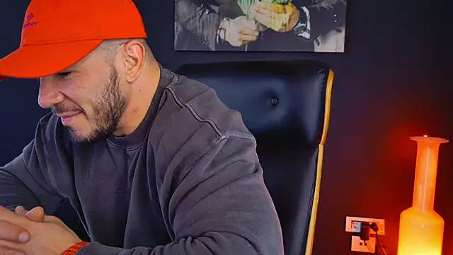 Snapshot of AngeloEric chatting on March 2025 11:30:02 AM AngeloEric online show from March 2025 11:30:02 AM