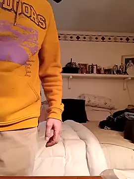 Snapshot of Hand69someguy chatting on March 2025 11:43:01 PM Hand69someguy online show from March 2025 11:43:01 PM