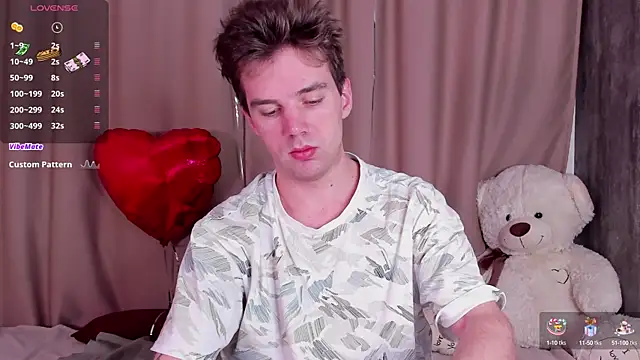 ArthurWhitee online show from March 2025 03:52:02 AM