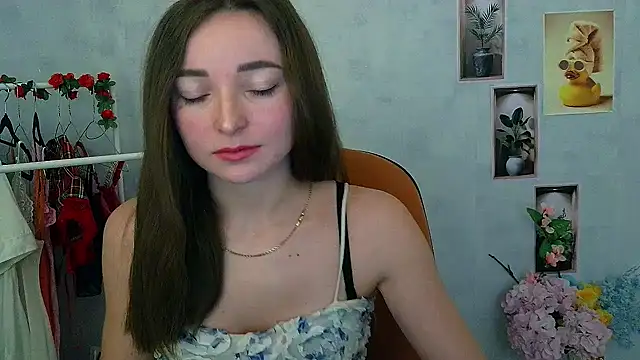 Snapshot of _Barbie_Kiss_ chatting on December 2025 02:44:02 PM Barbie Kiss online show from December 2025 02:44:02 PM