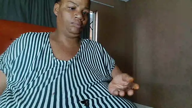 tinagiant online show from December 2025 03:57:01 AM