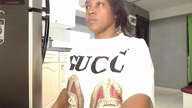 Snapshot of kimberley_123 chatting on December 2024 11:48:01 PM kimberley 123 online show from December 2024 11:48:01 PM