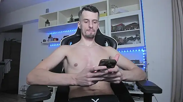 ToddClaytonn online show from December 2025 05:08:02 PM