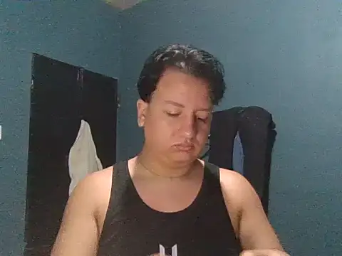 Snapshot of cjosswho chatting on November 2025 03:30:02 AM cjosswho online show from November 2025 03:30:02 AM