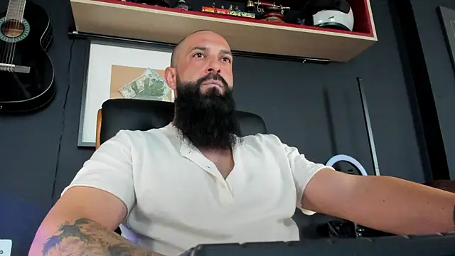 Snapshot of axxelrich_ chatting on February 2025 08:32:02 AM axxelrich online show from February 2025 08:32:02 AM