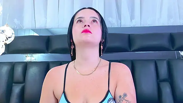 Snapshot of DahianaMoss chatting on October 2025 11:32:02 AM DahianaMoss online show from October 2025 11:32:02 AM