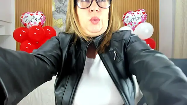 Danna topless online show from February 2025 12:05:02 PM