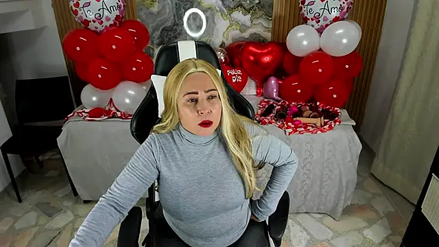 Danna topless online show from February 2025 12:06:02 PM