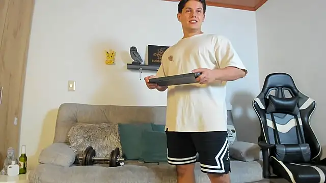 Snapshot of julian_wallace chatting on November 2025 02:34:02 AM julian wallace online show from November 2025 02:34:02 AM