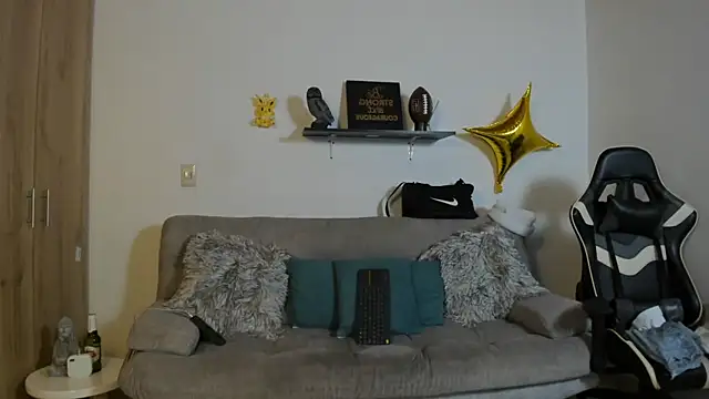 Snapshot of julian_wallace chatting on November 2025 03:01:02 PM julian wallace online show from November 2025 03:01:02 PM