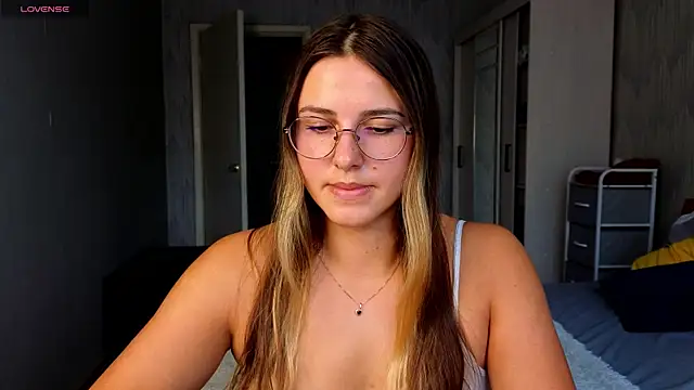 sophia euphoriaa online show from July 2026 09:01:01 AM
