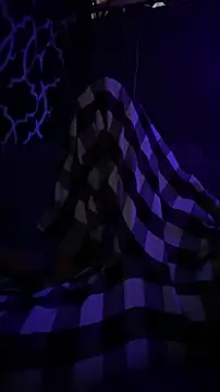 BigMac1596 online show from November 2025 10:47:02 AM