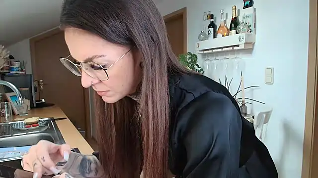 BrownieyQueen online show from February 2025 08:05:01 AM