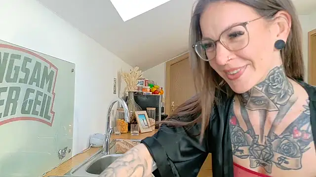 BrownieyQueen online show from March 2025 06:54:02 AM