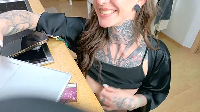 BrownieyQueen online show from March 2025 09:43:01 AM