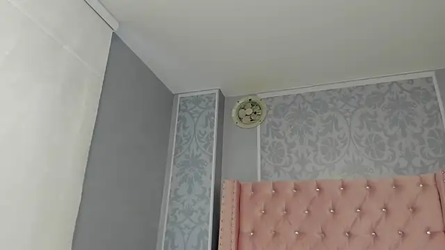 MaddyCute4u online show from March 2025 03:03:02 PM