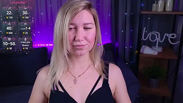 MilaBott online show from January 2025 06:28:01 PM