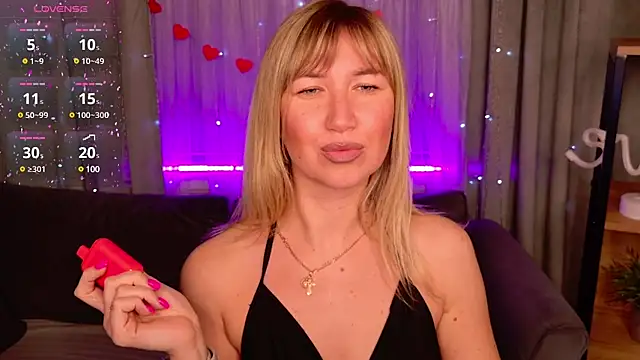 MilaBott online show from February 2025 10:25:01 PM