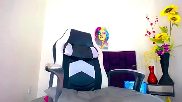 Snapshot of samantha_official_ chatting on January 2025 07:53:01 PM samantha official online show from January 2025 07:53:01 PM