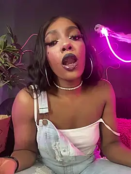 TIFFANYYSTAR online show from October 2025 02:50:01 PM