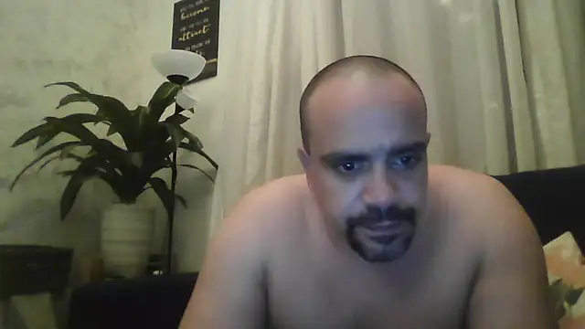 Snapshot of MonicaEGY chatting on October 2025 11:01:02 PM MonicaEGY online show from October 2025 11:01:02 PM
