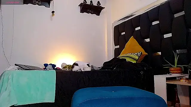 Snapshot of RyanRizzo chatting on December 2024 08:32:01 PM RyanRizzo online show from December 2024 08:32:01 PM