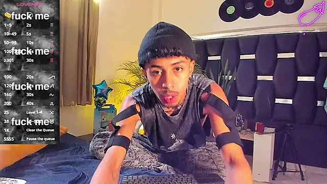 Snapshot of RyanRizzo chatting on March 2025 03:42:02 PM RyanRizzo online show from March 2025 03:42:02 PM