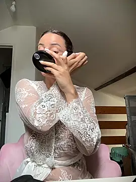 Snapshot of venusrey_ chatting on June 2026 12:48:01 PM venusrey online show from June 2026 12:48:01 PM