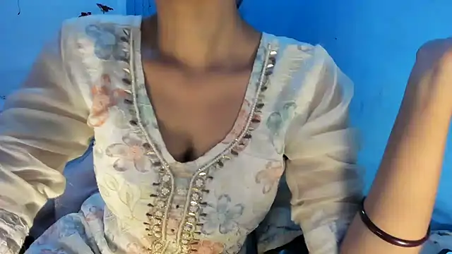 aarjulove online show from December 2025 09:40:01 AM