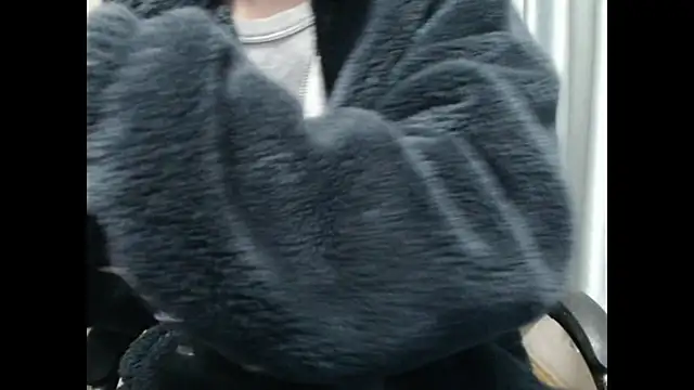 wujiaxing22 online show from December 2024 03:30:02 PM