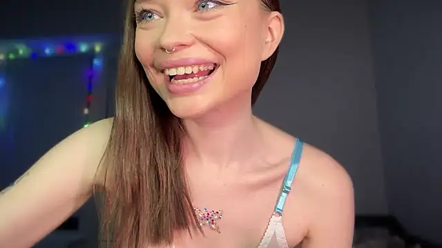 Snapshot of dollfromvenus chatting on January 2025 05:01:01 PM dollfromvenus online show from January 2025 05:01:01 PM