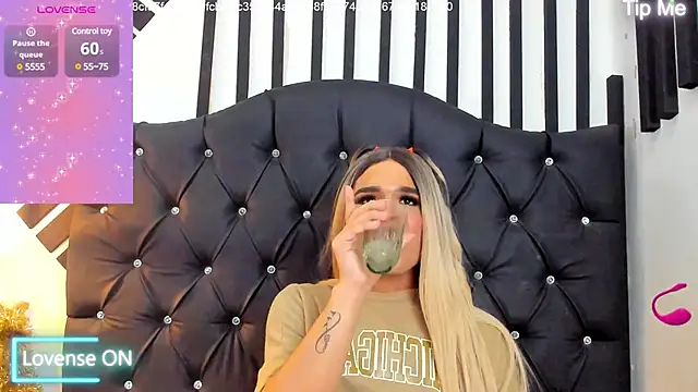 AllisonsweetZ online show from December 2024 08:11:01 PM